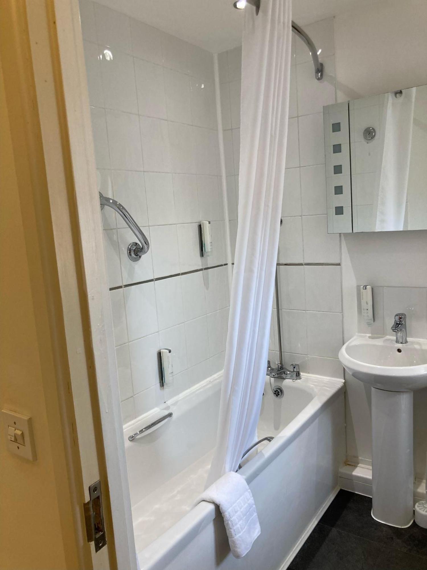 Dashwood Apartments Банбъри Екстериор снимка