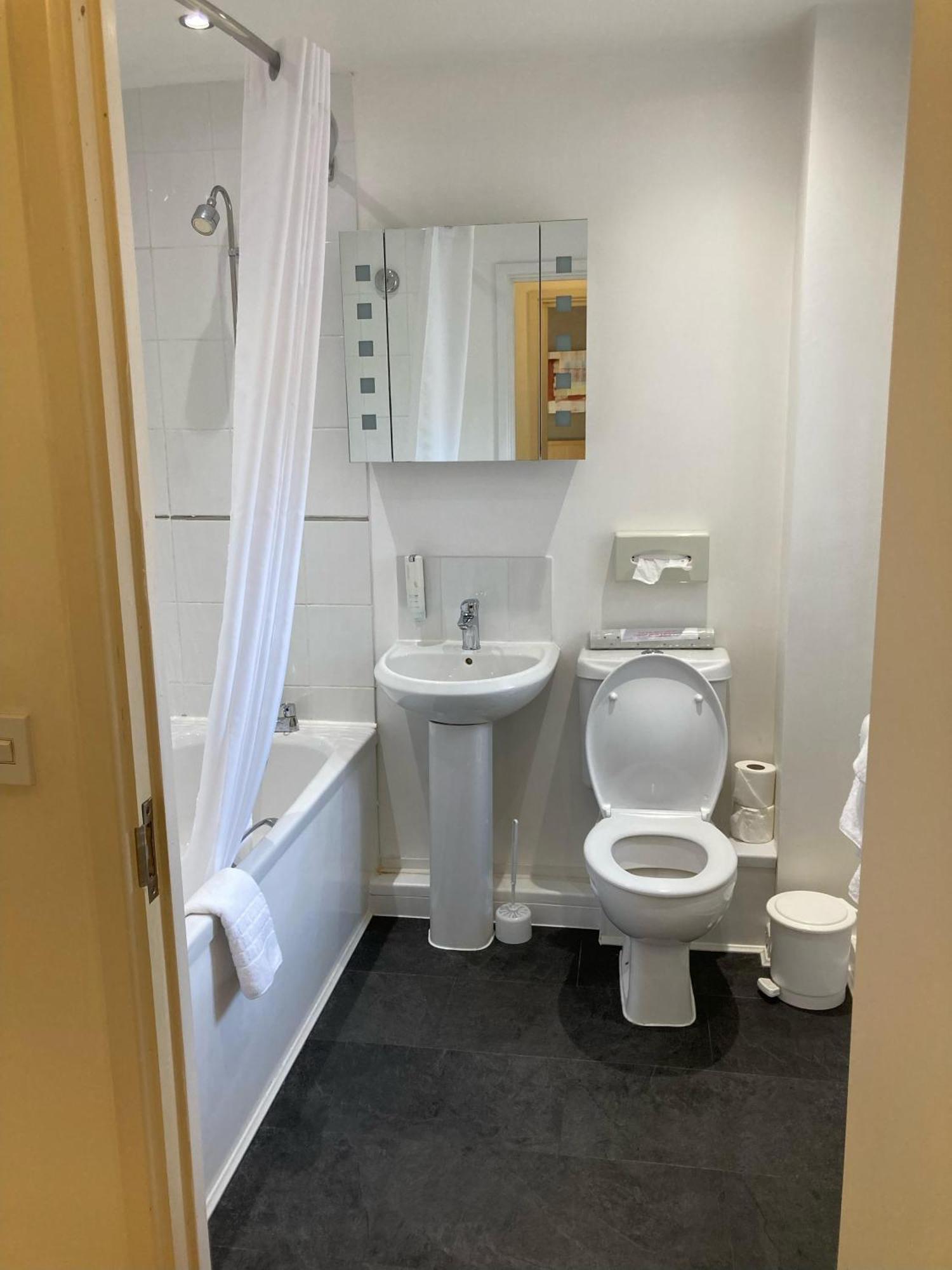 Dashwood Apartments Банбъри Екстериор снимка